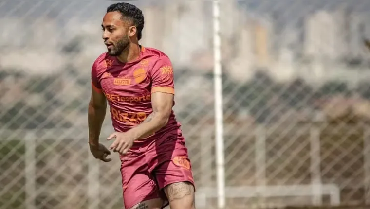 gabriel-silva-vila-nova Esli Garcia surpreende torcida do Paysandu! Adeus Papão?