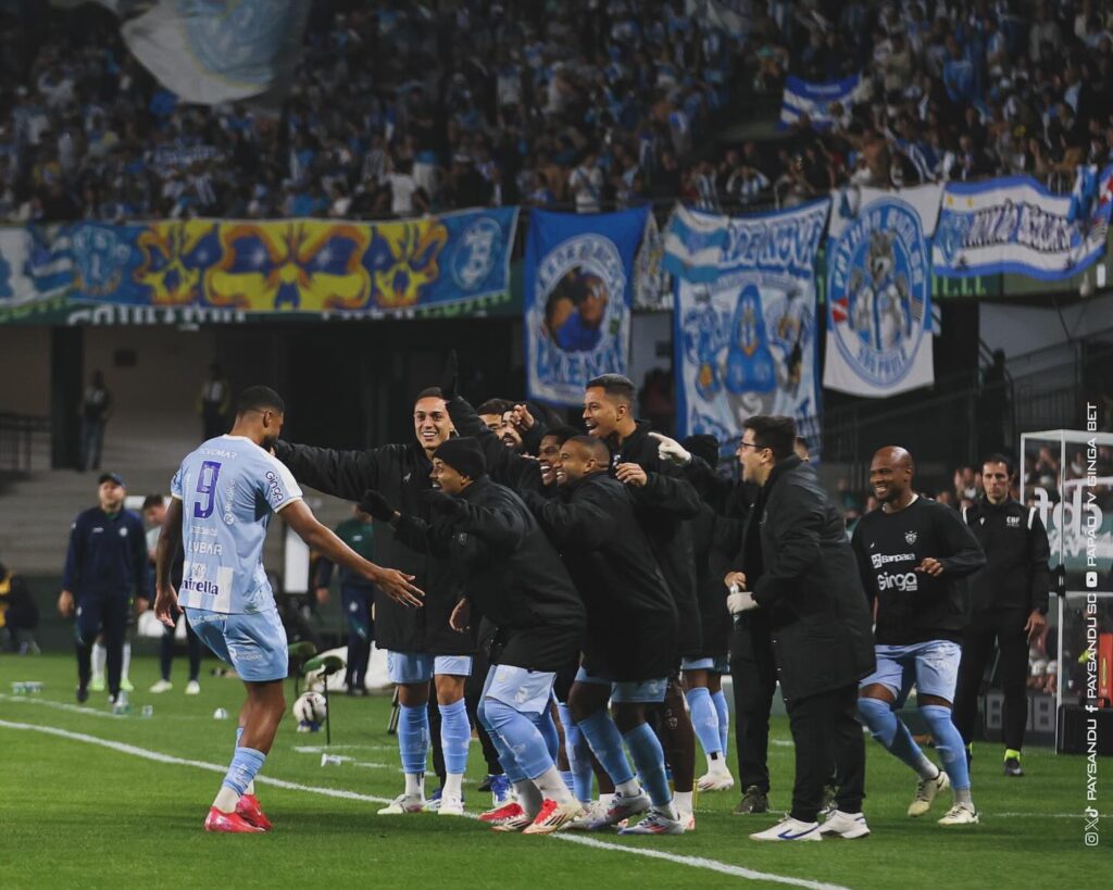 521587501_18522076891049693_5885520980883513732_n-1024x819 Torcida do Paysandu da show em curitiba! 7 imagens que marcaram a noite!