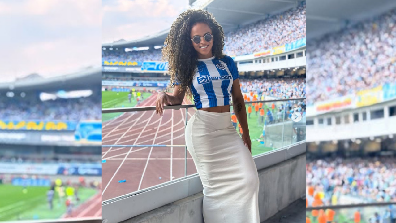 Pamela Caroline vestindo a camisa do Paysandu no Estádio Mangueirão.