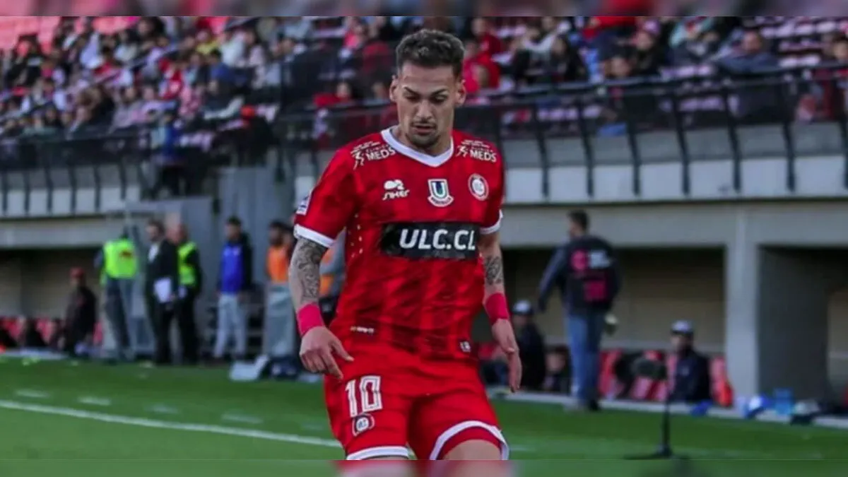 Matías Cavalleri, meia chileno contratado pelo Paysandu, durante uma sessão de treino. O jogador chega para reforçar o time bicolor na temporada de 2025."