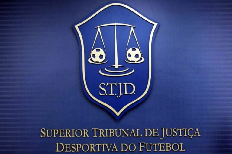Indisciplina da Torcida do Paysandu Pode Gerar Perda de Mando de Campo