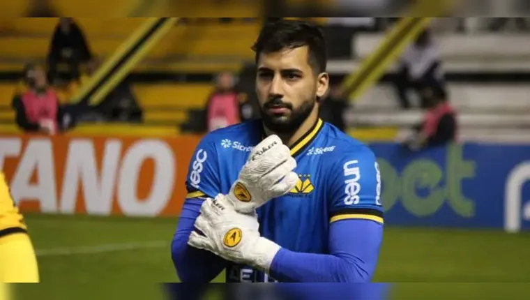 O goleiro Alisson estava acertado com o América de Cali, da Colômbia, mas deve mesmo vir para Belém. | Celso da Luz/Criciúma