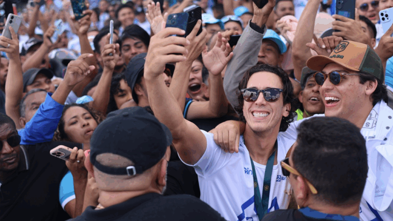 Ainda em clima de festa, Paysandu busca 1ª vitória na Série B para deixar o Z-4