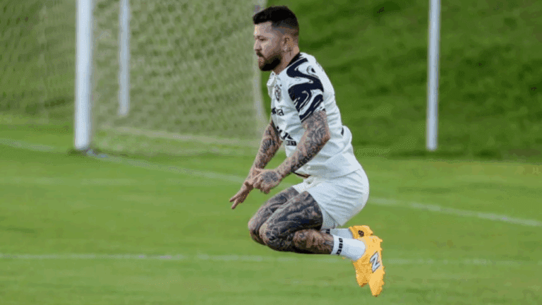 Rossi treinando pelo Paysandu em busca do pentacampeonato da Copa Verde 2025