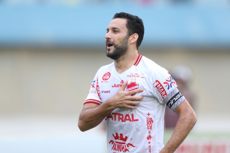Carlos-Frontini-vila-nova Frontini: o argentino naturalizado brasileiro que agora comanda o futebol do Paysandu