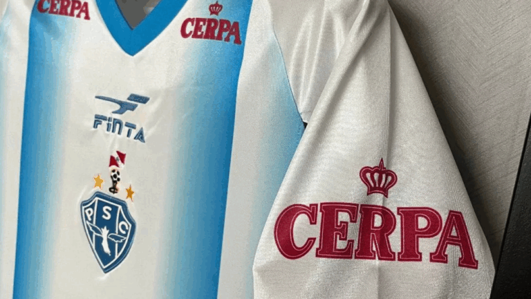 Camisa retrô do Paysandu na Libertadores 2003 ultrapassa 500 unidades vendidas