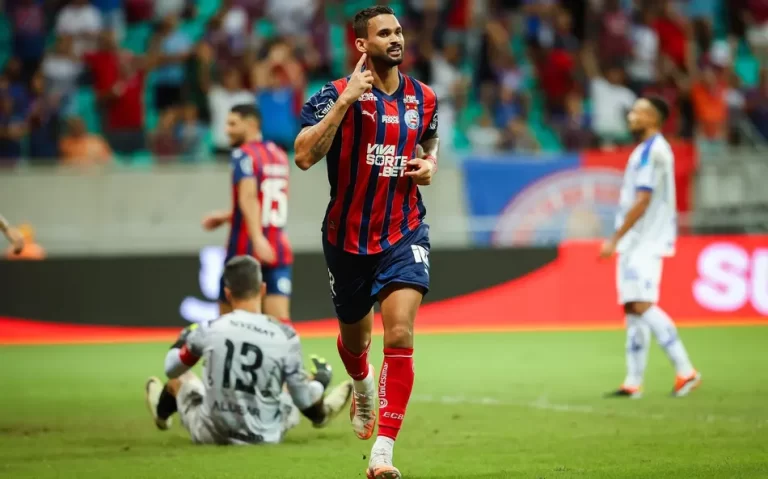 Willian José comemora gol contra o Paysandu (Foto: Letícia Martins / EC Bahia)