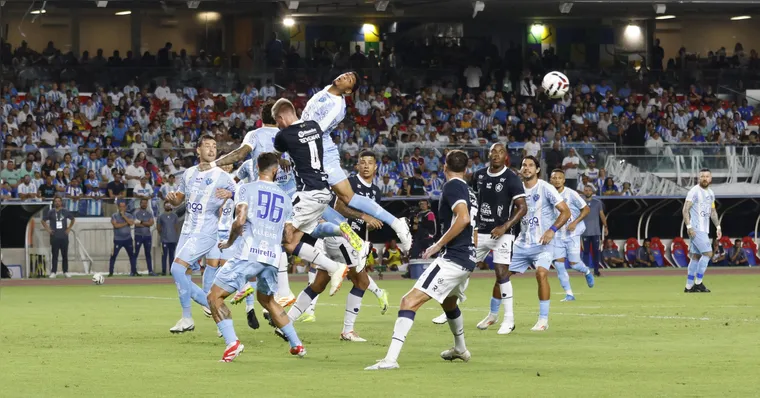 Intensamente disputado, o Re-Pa 779 terminou com a vitória do Paysandu. | Irene Almeida/Diário do Pará