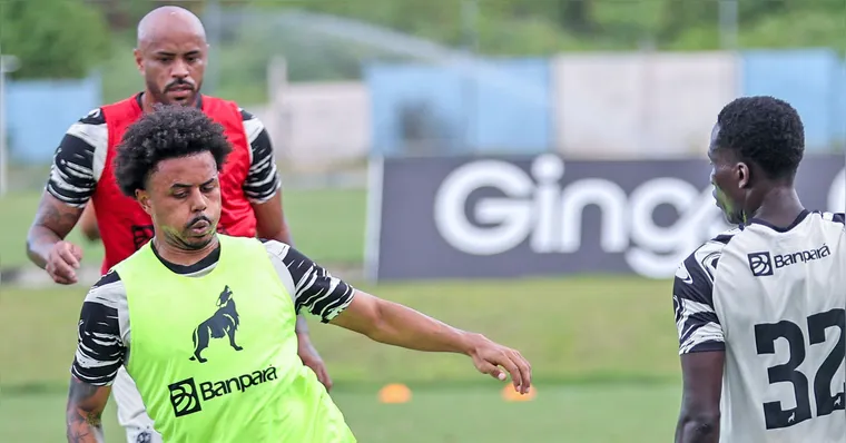 Vinni Faria (verde), quer ajudar o Lobo a sair da lanterna e, posteriormente, deixar a zona | Jorge Luís Totti / Paysandu