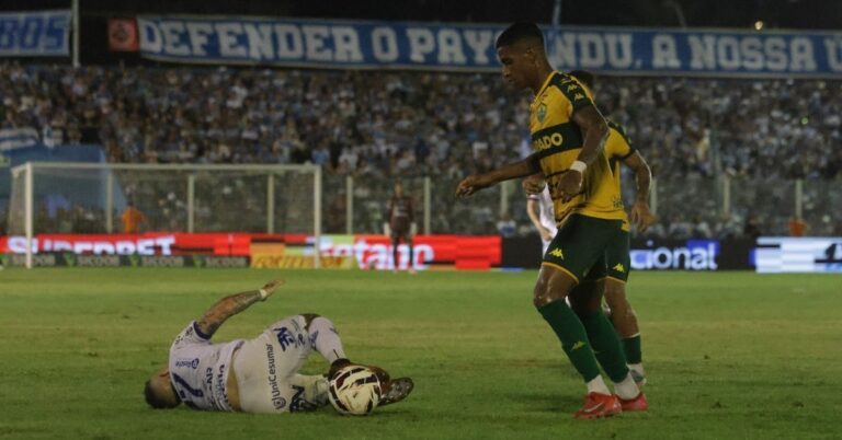 Time deixou escapar mais dois pontos dentro de casa na última rodada e segue pressionado | Foto: Mauro Ângelo/Diário do Pará