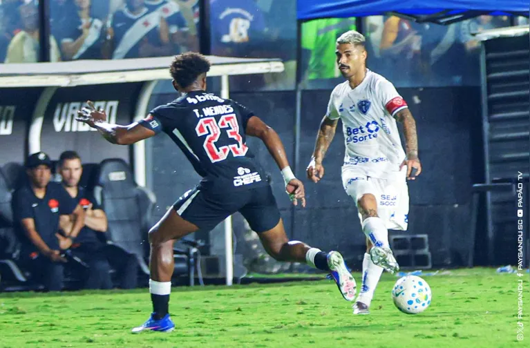 Paysandu x Vasco pela copa do Brasil. 

Marcinho comandando o meio campo 